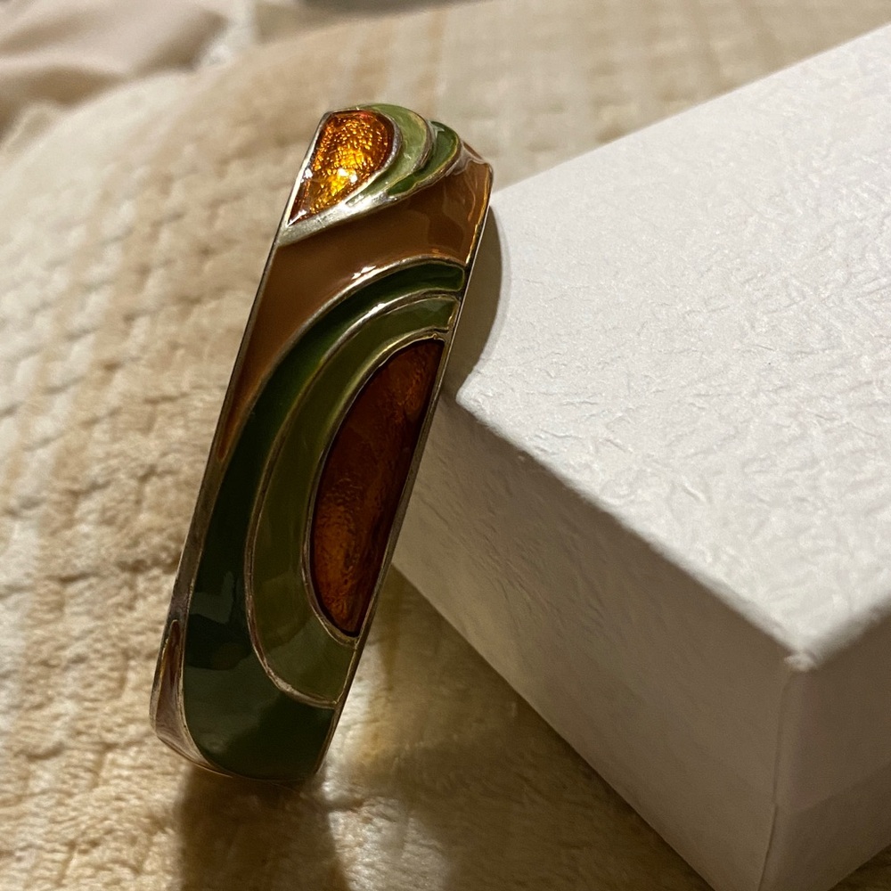 VINTAGE ENAMEL Elegant Green and Orange Enamel Bangle 7” hinged